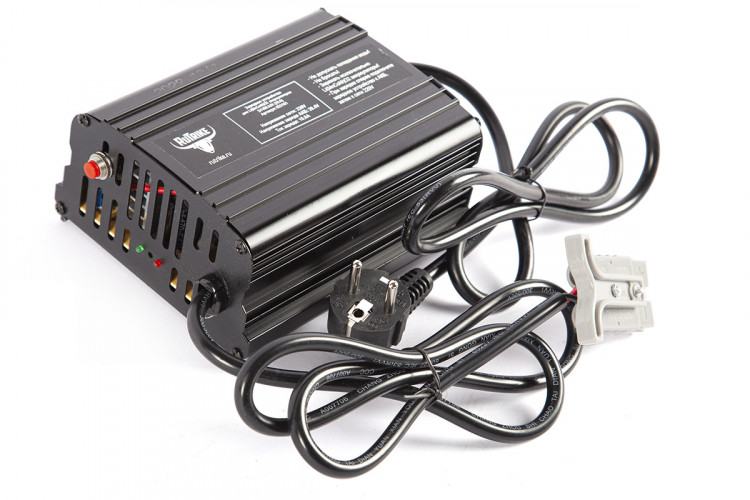 Зарядное устройство RuTrike для аккумуляторов 24V50A/H (10A) в Перми